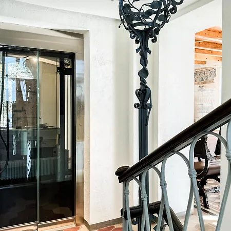 Reverie - Boutique Hotel